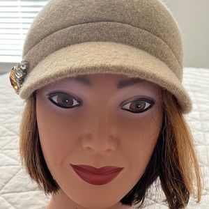 Neymar New York hat,80% wool lane20% . Polyamide,round crown apron 2inch brim